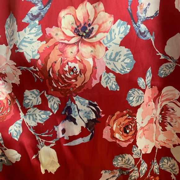 Blush dress- Red v-neck floral prom dress - Picture 3 of 7